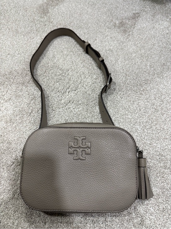 Tory Burch Handbags - Tory Burch Pebbled Leather Crossbody in Taupe Gray
